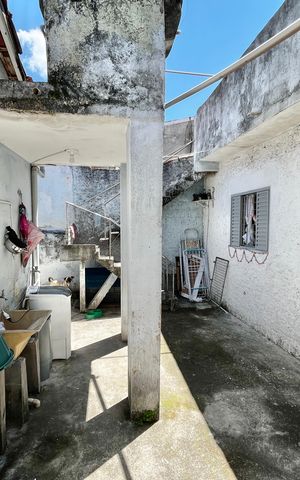 Casa à venda com 79m², 3 quartos e 3 vagas Casa à venda com 79m², 3 quartos e 3 vagasQuintal