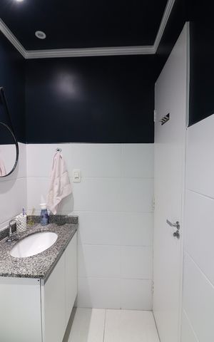 Apartamento à venda com 56m², 2 quartos e 1 vagaBanheiro Social