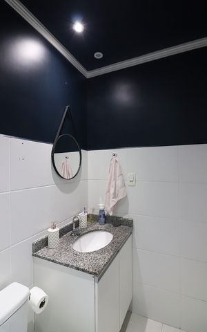 Apartamento à venda com 56m², 2 quartos e 1 vagaBanheiro Social