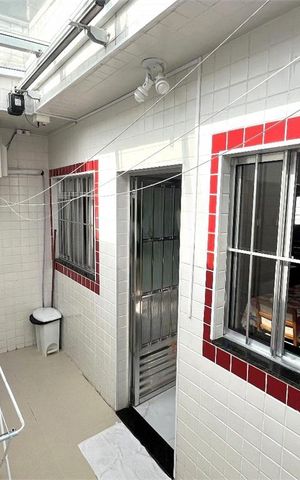 Casa à venda com 251m², 7 quartos e 4 vagas