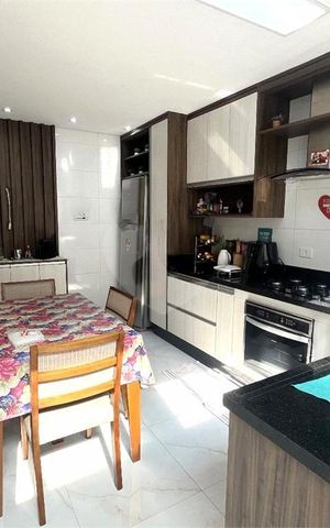 Casa à venda com 251m², 7 quartos e 4 vagas