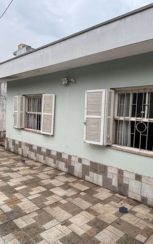 Casa para alugar com 283m², 3 quartos e 5 vagas Casa para alugar com 283m², 3 quartos e 5 vagasQuintal
