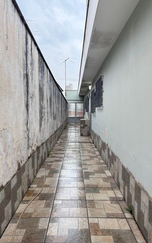 Casa para alugar com 283m², 3 quartos e 5 vagas Casa para alugar com 283m², 3 quartos e 5 vagasCorredor