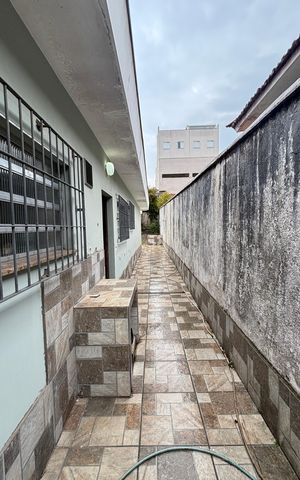 Casa para alugar com 283m², 3 quartos e 5 vagas Casa para alugar com 283m², 3 quartos e 5 vagasCorredor