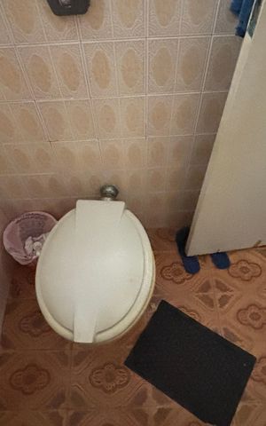 Casa para alugar com 283m², 3 quartos e 5 vagas Casa para alugar com 283m², 3 quartos e 5 vagasBanheiro - Garagem