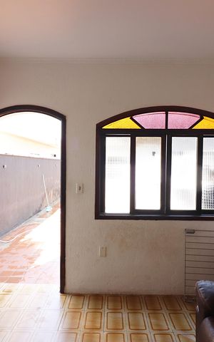 Casa à venda com 300m², 3 quartos e 4 vagasSala casa 3