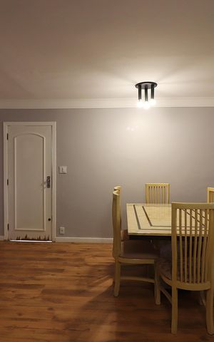 Casa à venda com 300m², 3 quartos e 4 vagasSala
