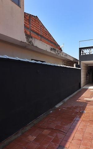 Casa à venda com 300m², 3 quartos e 4 vagasCorredor