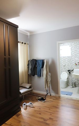 Casa à venda com 300m², 3 quartos e 4 vagasQuarto 2 - Suíte