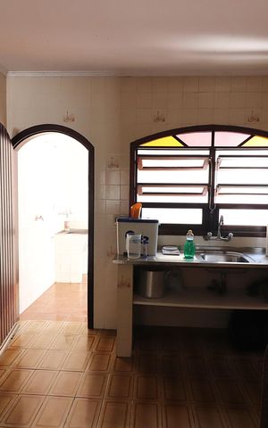 Casa à venda com 300m², 3 quartos e 4 vagasCozinha casa 3