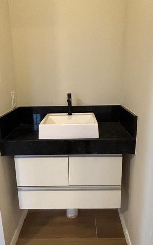 Apartamento à venda com 35m², 2 quartos e sem vaga Apartamento à venda com 35m², 2 quartos e sem vagaLavabo