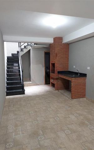 Casa à venda com 160m², 3 quartos e 4 vagas