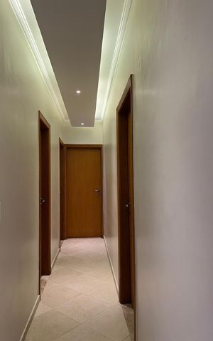 Casa à venda com 257m², 3 quartos e 6 vagas Casa à venda com 257m², 3 quartos e 6 vagasCorredor