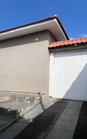 Casa à venda com 257m², 3 quartos e 6 vagas Casa à venda com 257m², 3 quartos e 6 vagasÁrea Externa
