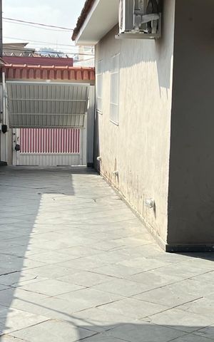 Casa à venda com 257m², 3 quartos e 6 vagas Casa à venda com 257m², 3 quartos e 6 vagasÁrea Externa