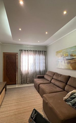 Casa à venda com 257m², 3 quartos e 6 vagas Casa à venda com 257m², 3 quartos e 6 vagasSala
