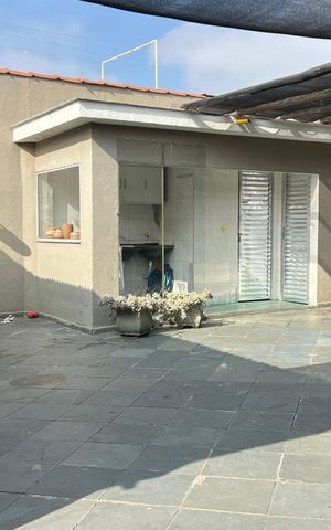 Casa à venda com 257m², 3 quartos e 6 vagas Casa à venda com 257m², 3 quartos e 6 vagasÁrea Externa