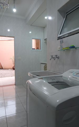 Casa à venda com 308m², 4 quartos e 4 vagasÁrea de Serviço