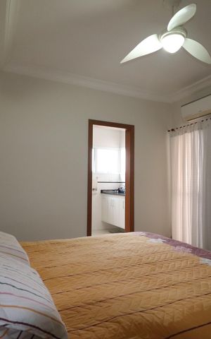 Casa à venda com 308m², 4 quartos e 4 vagasSuíte 1