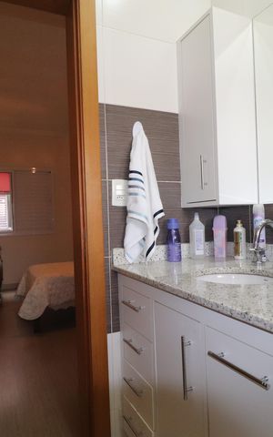Casa à venda com 308m², 4 quartos e 4 vagasBanheiro da Suíte 2