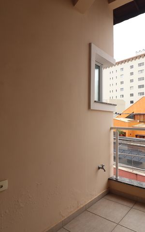 Casa à venda com 308m², 4 quartos e 4 vagasVaranda da Suíte 1