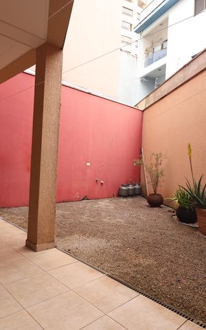 Casa à venda com 308m², 4 quartos e 4 vagasQuintal