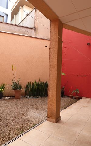 Casa à venda com 308m², 4 quartos e 4 vagasQuintal