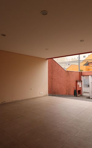 Casa à venda com 308m², 4 quartos e 4 vagasGaragem