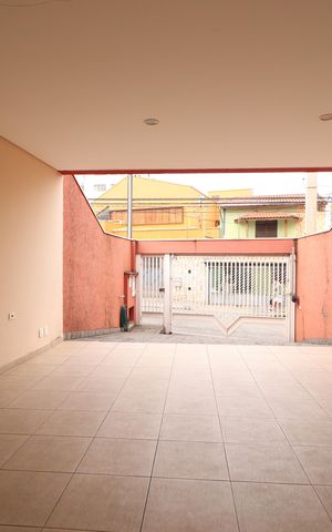 Casa à venda com 308m², 4 quartos e 4 vagasGaragem
