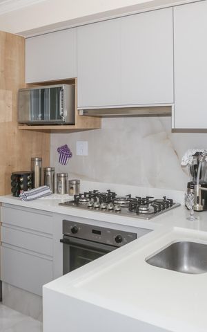 Apartamento à venda com 41m², 2 quartos e 1 vaga Apartamento à venda com 41m², 2 quartos e 1 vagaCozinha e Sacada