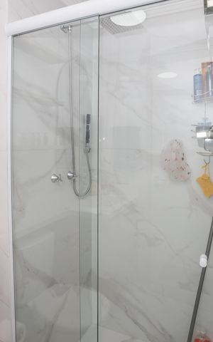 Apartamento à venda com 41m², 2 quartos e 1 vaga Apartamento à venda com 41m², 2 quartos e 1 vagaBanheiro Social