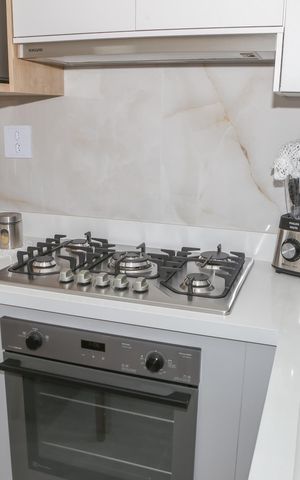 Apartamento à venda com 41m², 2 quartos e 1 vaga Apartamento à venda com 41m², 2 quartos e 1 vagaCozinha e Sacada