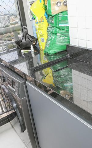 Apartamento à venda com 41m², 2 quartos e 1 vaga Apartamento à venda com 41m², 2 quartos e 1 vagaCozinha e Sacada