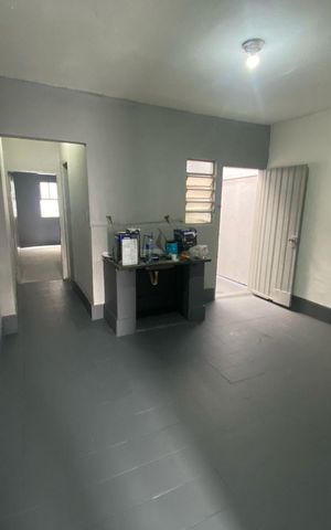 Casa à venda com 96m², 1 quarto e 1 vaga