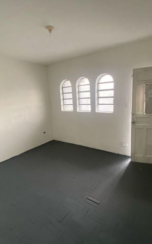 Casa à venda com 96m², 1 quarto e 1 vaga