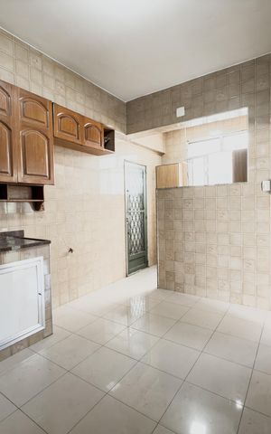 Apartamento à venda com 80m², 2 quartos e sem vaga Apartamento à venda com 80m², 2 quartos e sem vagaCozinha