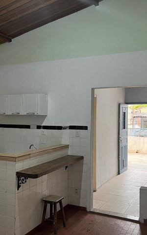 Casa para alugar com 140m², 2 quartos e 1 vagaCozinha 