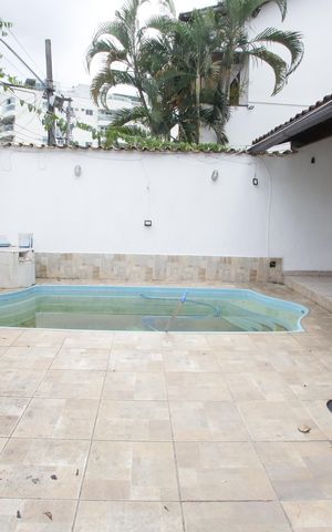 Casa para alugar com 140m², 3 quartos e 2 vagasPiscina