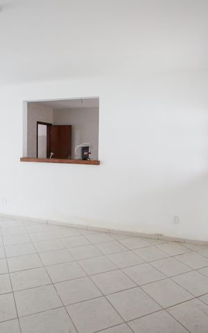 Casa para alugar com 140m², 3 quartos e 2 vagasSala