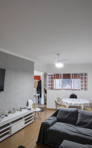Casa à venda com 500m², 7 quartos e 3 vagas Casa à venda com 500m², 7 quartos e 3 vagasSala