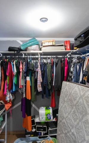 Casa à venda com 500m², 7 quartos e 3 vagas Casa à venda com 500m², 7 quartos e 3 vagasCloset da suíte 2