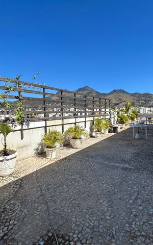 Apartamento à venda com 400m², 4 quartos e 5 vagasÁrea externa