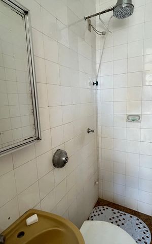 Apartamento à venda com 400m², 4 quartos e 5 vagasBanheiro de serviço