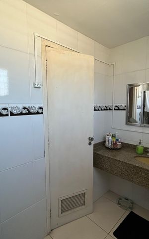 Apartamento à venda com 400m², 4 quartos e 5 vagasBanheiro da Suíte