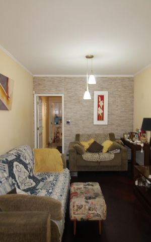 Casa à venda com 212m², 5 quartos e 2 vagasSala