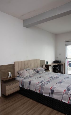 Casa à venda com 175m², 2 quartos e 2 vagas Casa à venda com 175m², 2 quartos e 2 vagasSuíte