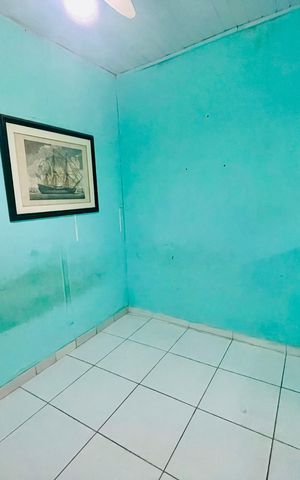 Casa à venda com 260m², 1 quarto e sem vaga Casa à venda com 260m², 1 quarto e sem vagaSala