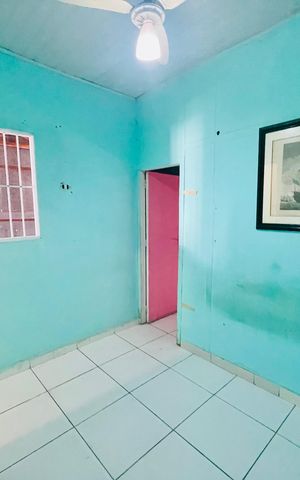 Casa à venda com 260m², 1 quarto e sem vaga Casa à venda com 260m², 1 quarto e sem vagaSala