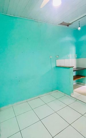 Casa à venda com 260m², 1 quarto e sem vaga Casa à venda com 260m², 1 quarto e sem vagaSala