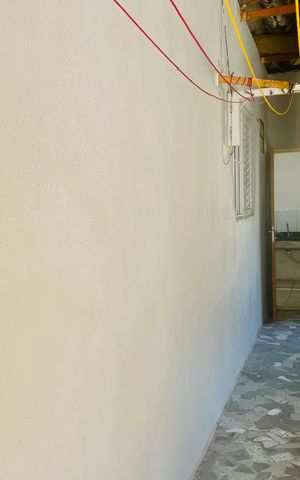 Casa à venda com 260m², 1 quarto e sem vaga Casa à venda com 260m², 1 quarto e sem vagaCorredor